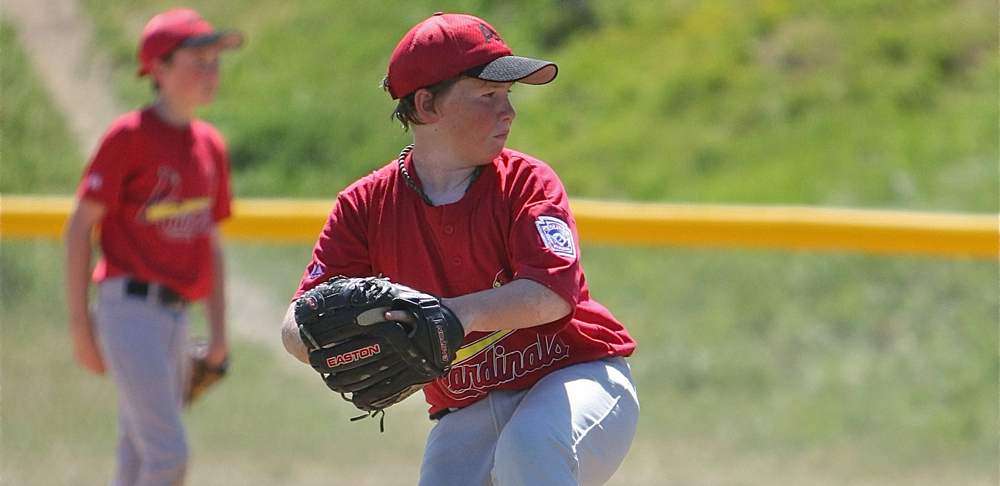 Little League pitching image